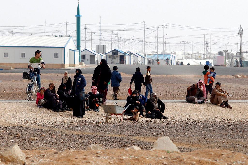 Syrian refugees gather at Azraq refugees camp in Azraq, Jordan, 29 January 2018.