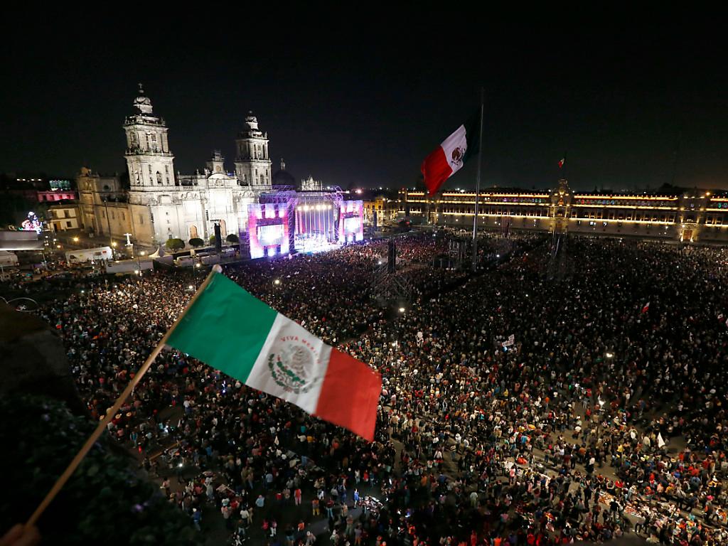 Foule réunie à Mexico.