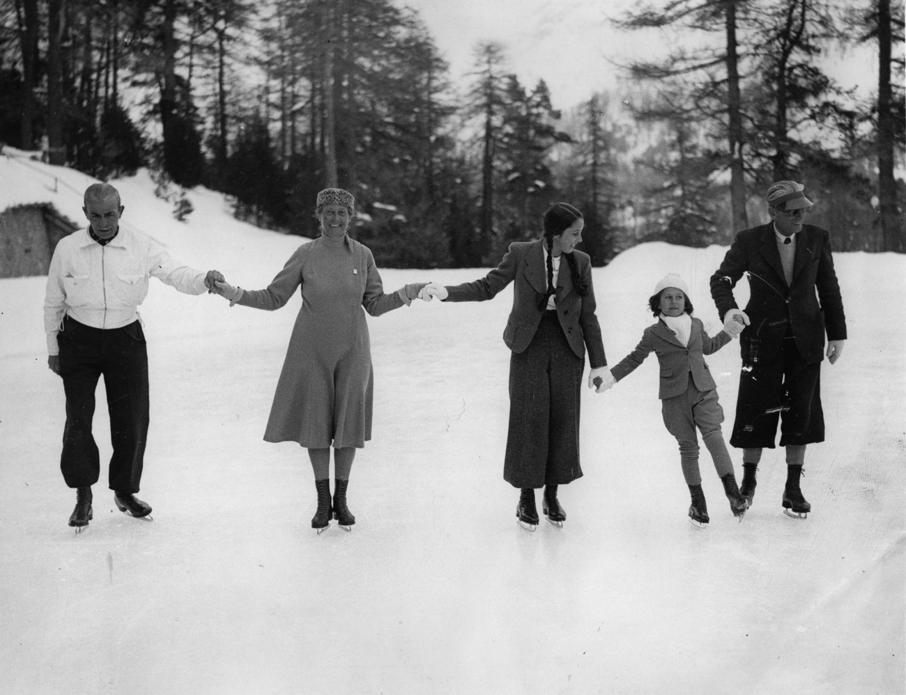 Familia patinando