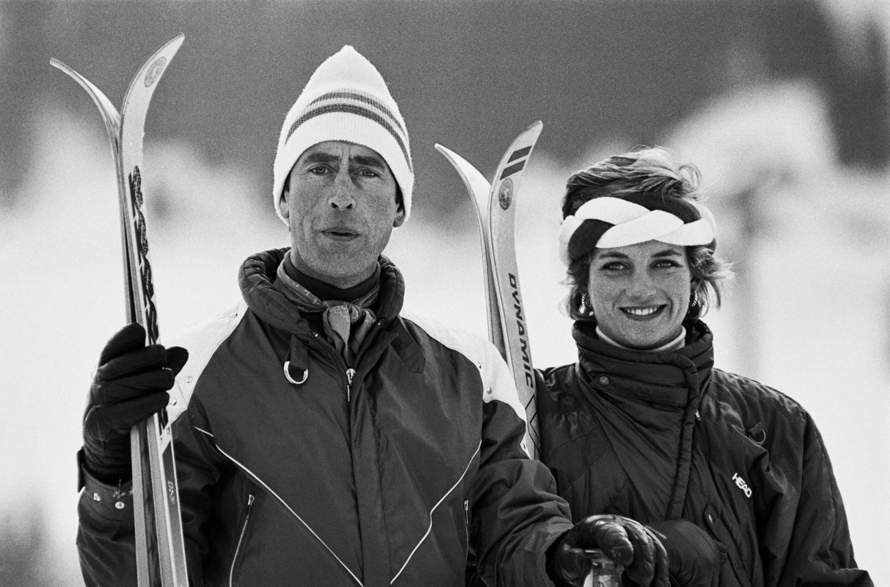 Lady Di und Charles mit Skis