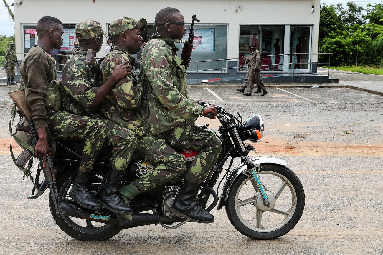 soldats mozambicains