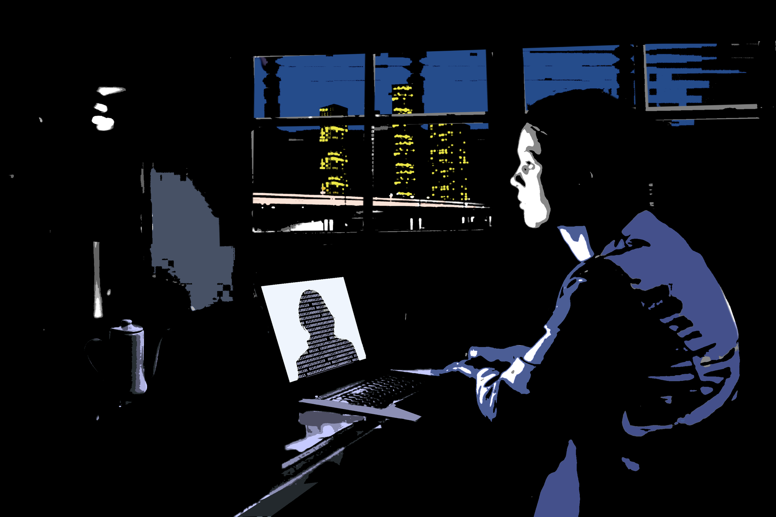 Una mujer frente a la pantalla de un PC