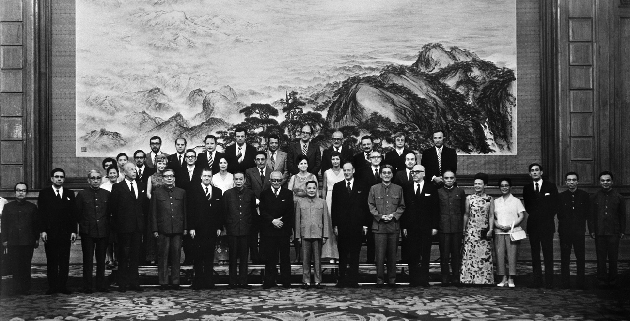 Besuch des Schweizer Bundesrats Pierre Graber im Pekinger Volkspalast, aufgenommen am 5. August 1974