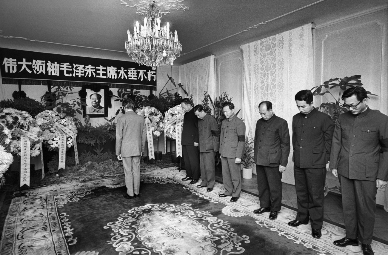 Die Trauerfeier für den verstorbenen Mao Tse Tung.