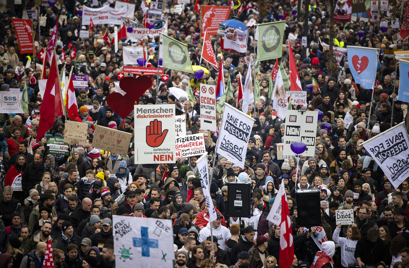 Several thousand people rallied in Zurich against the Swiss government s Covid-19 measures.