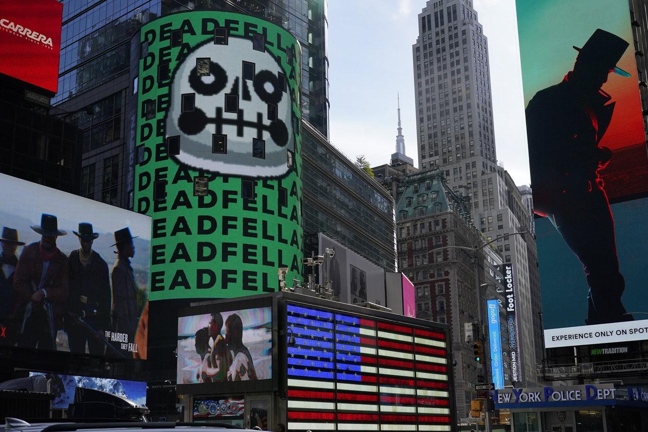 紐約時代廣場的廣告牌上展示的NFT作品