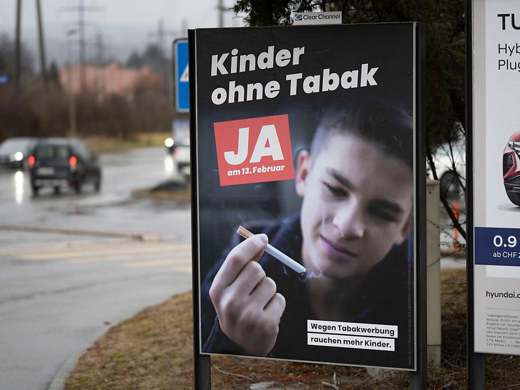 Tabakwerbeverbotsinitiative Schafft Laut Hochrechnung Ständemehr - SWI ...