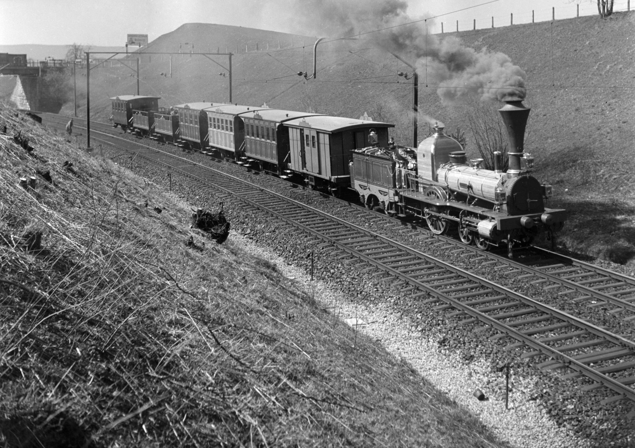 premier train de Suisse