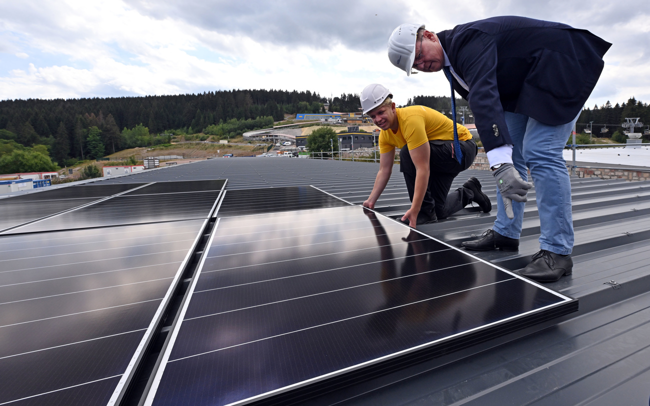 Fotovoltaico obbligatorio nei grandi edifici in Svizzera - TVS