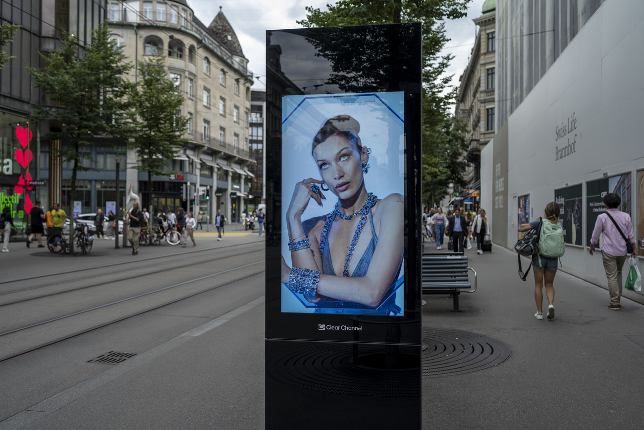 Anúncio de rua em Zurique