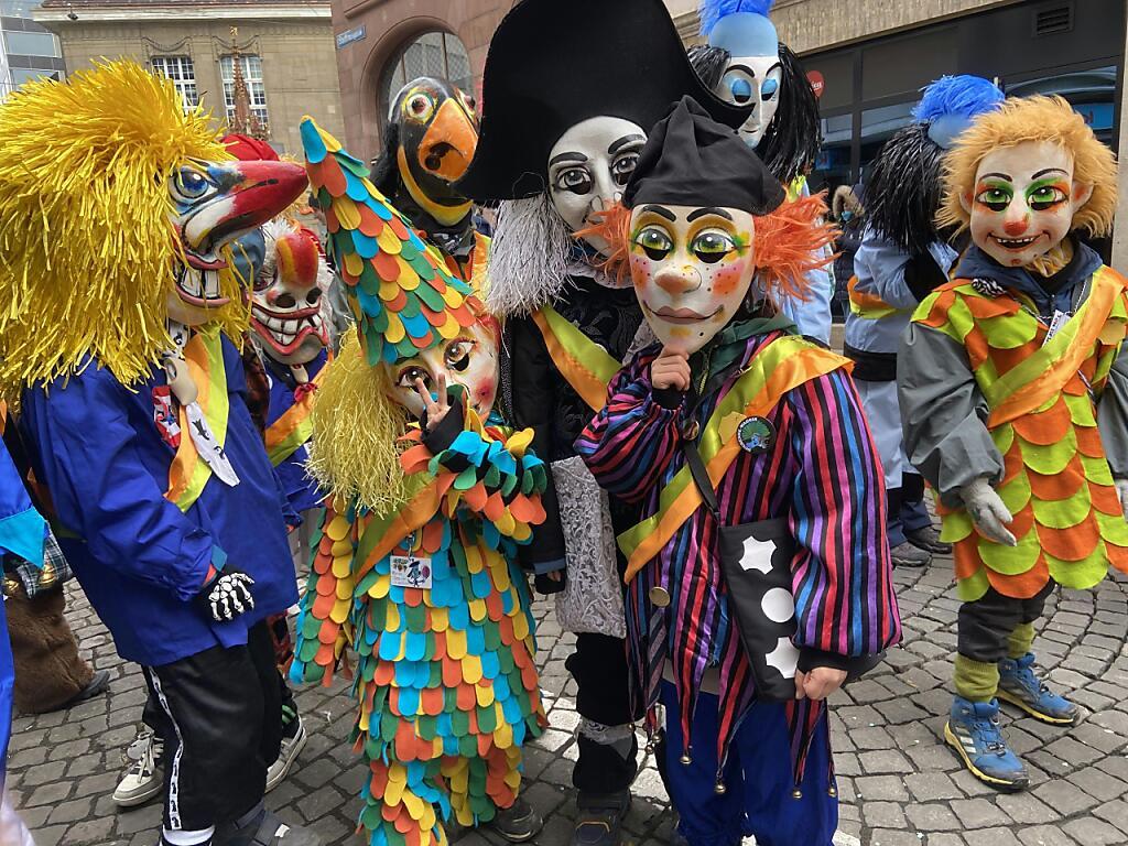 Die Kinderfasnacht nimmt die Basler Innenstadt in Beschlag SWI