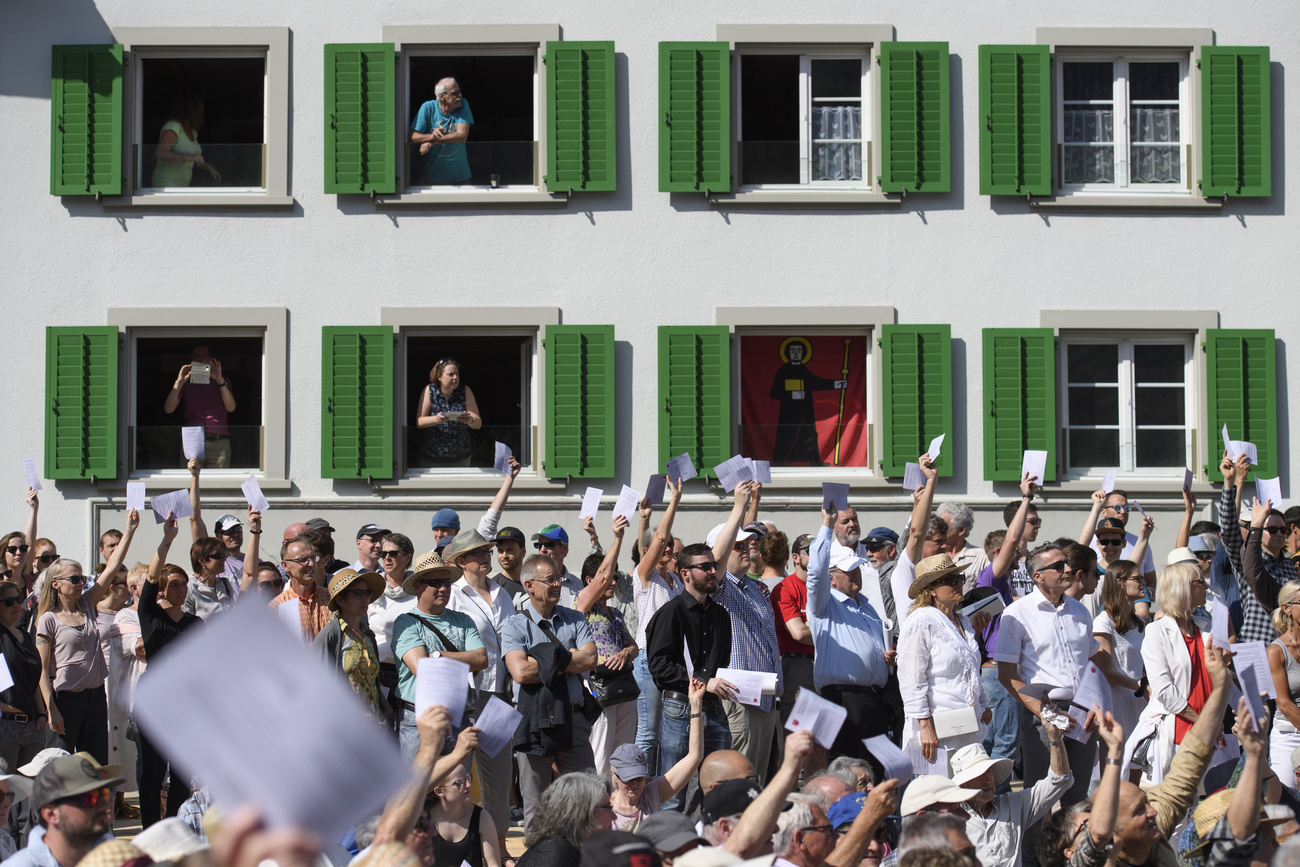 Voters in canton Glarus