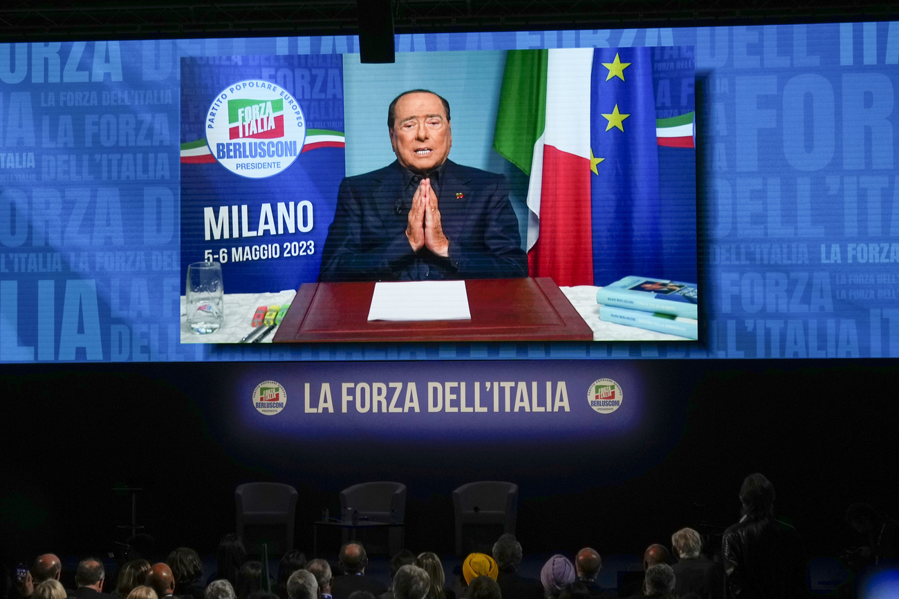 L ultimo intervento (video) di Berlusconi al suo popolo