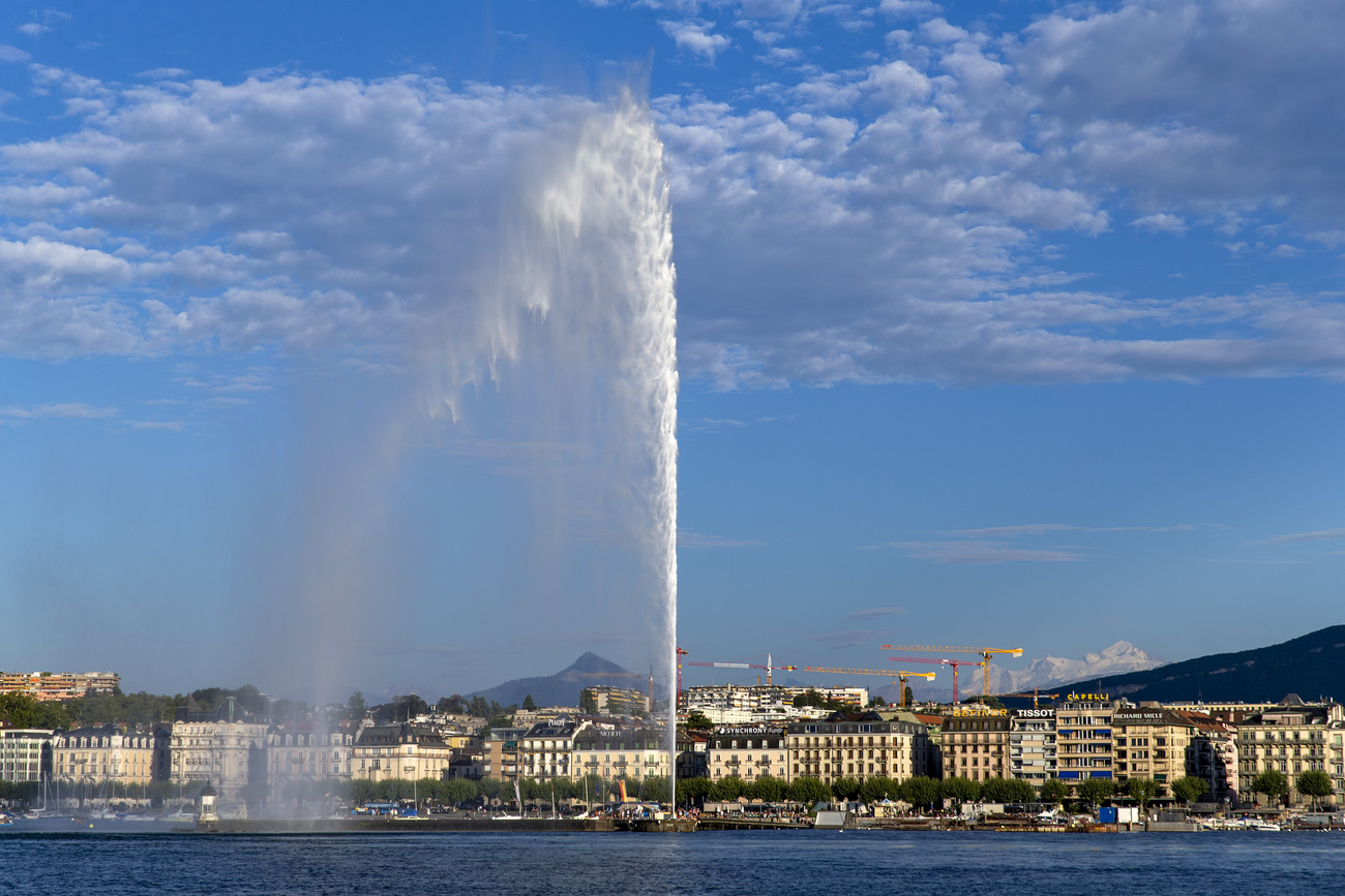 jet d eau water fountain in Geneva