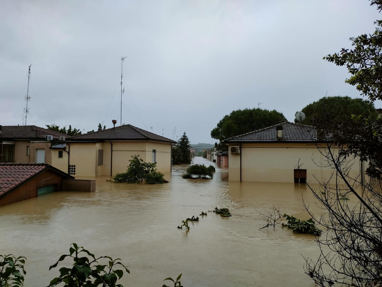 Ponte delle Grazie, vicino a Ravenna, sotto l acqua, lo scorso 17 maggio.