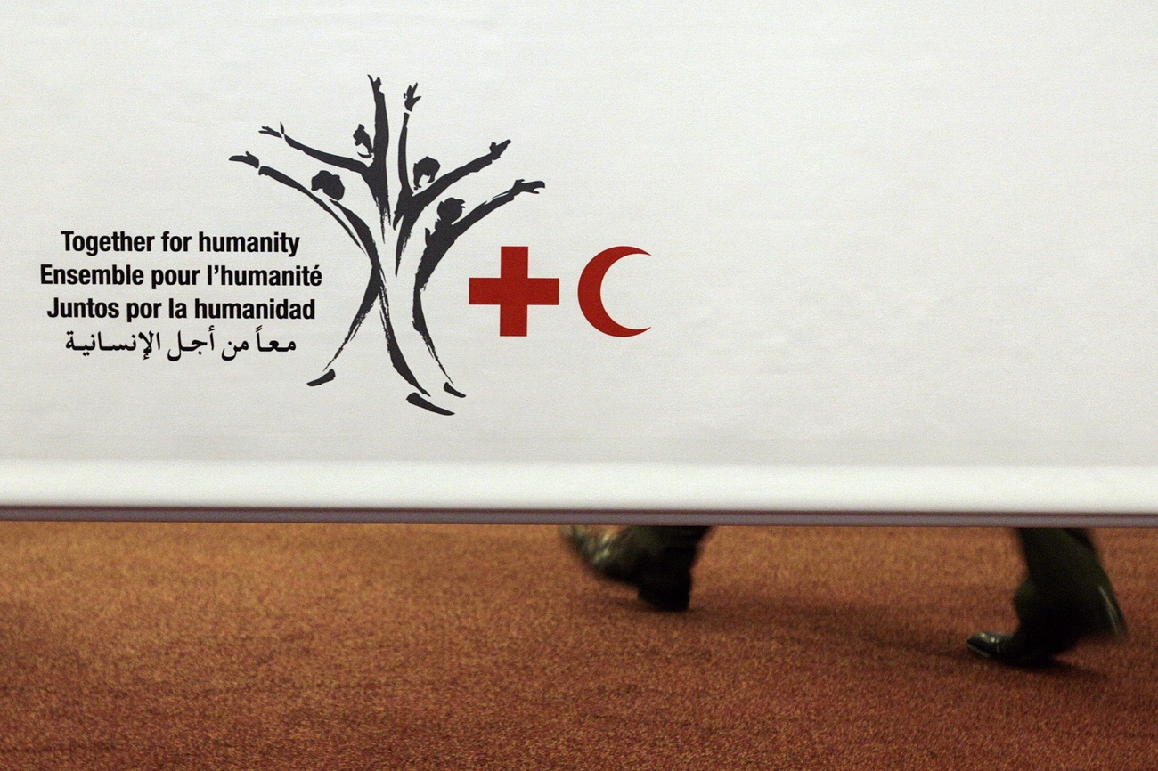 red cross and red crescent logo