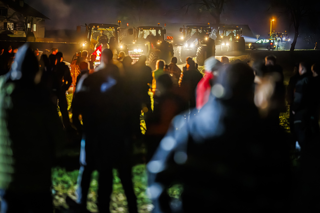 proteste di agricoltori tra Echallens e Goumoëns-la-Ville.