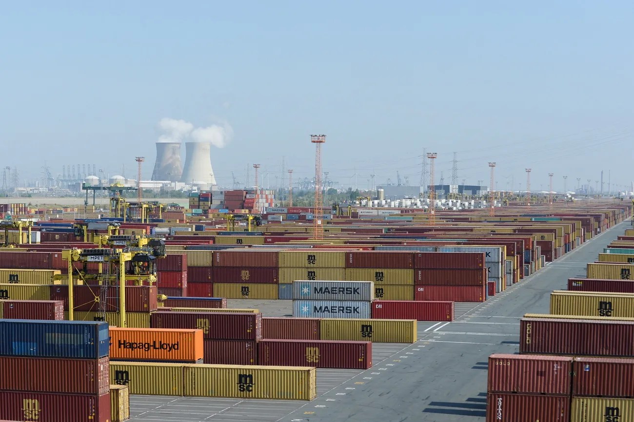 貨櫃從歐洲最重要的毒品港口安特衛普港運到瑞士