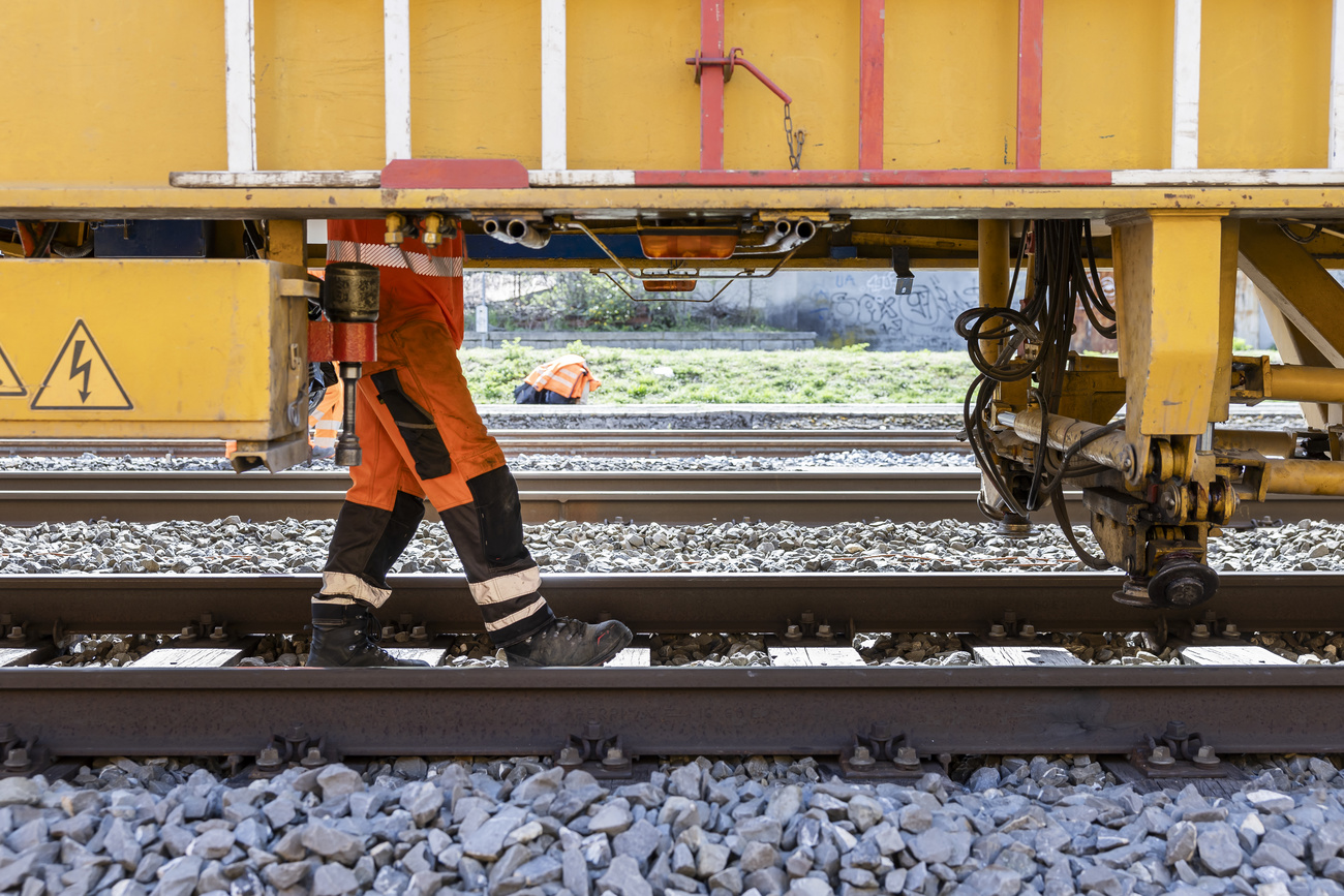 Operaio, rete ferroviaria