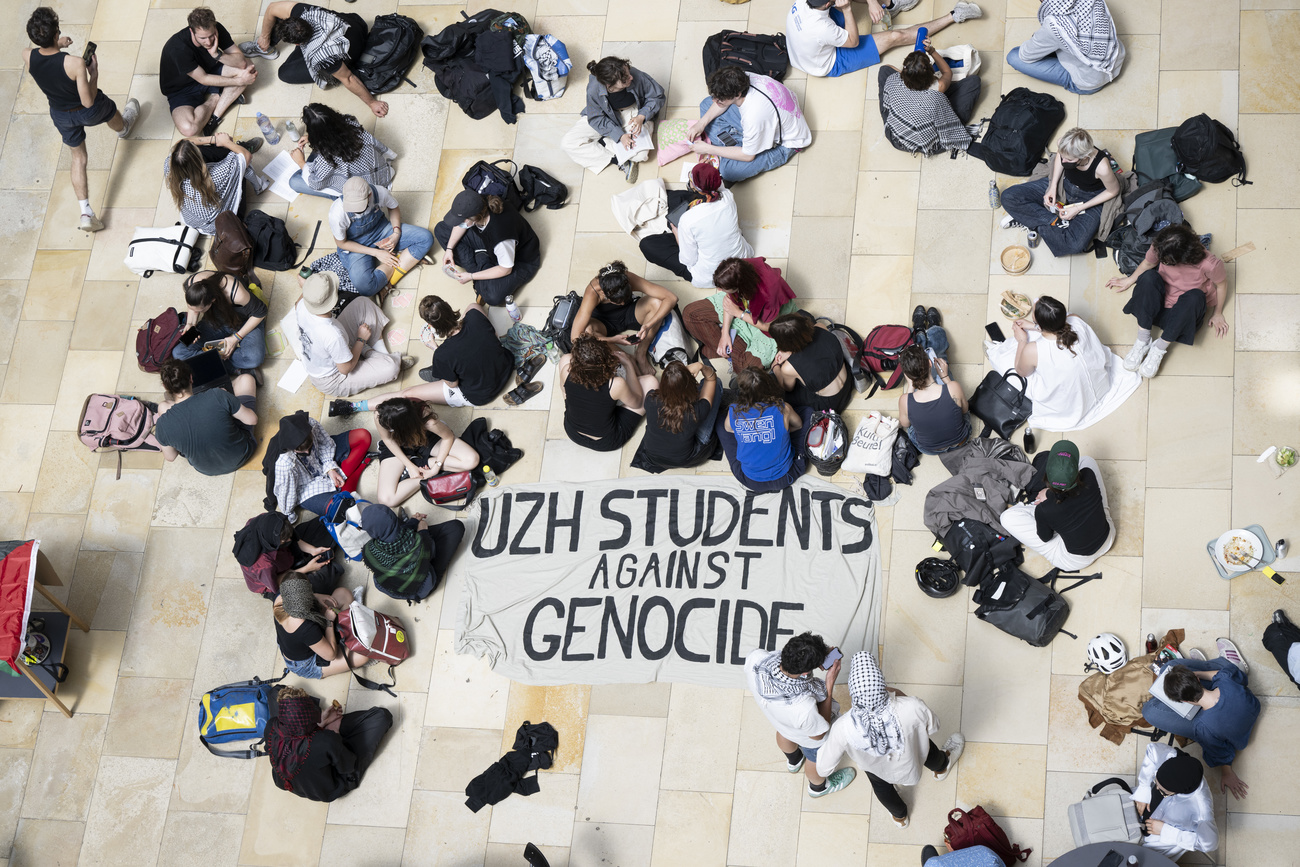 Swiss student group condemns campus occupations