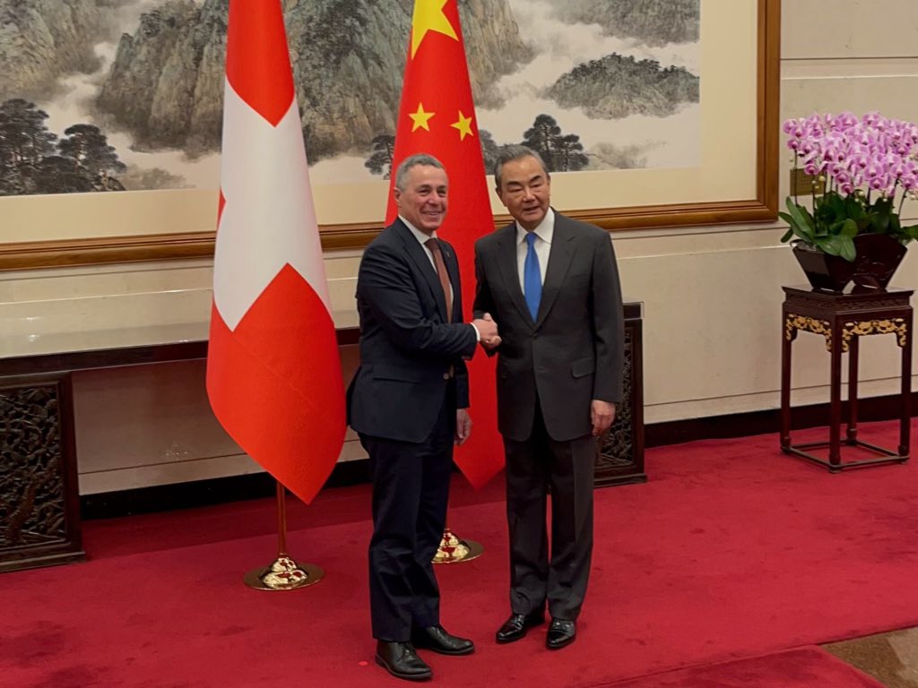 Ignazio Cassis et le ministre des Affaires étrangères chinois Wang Yi