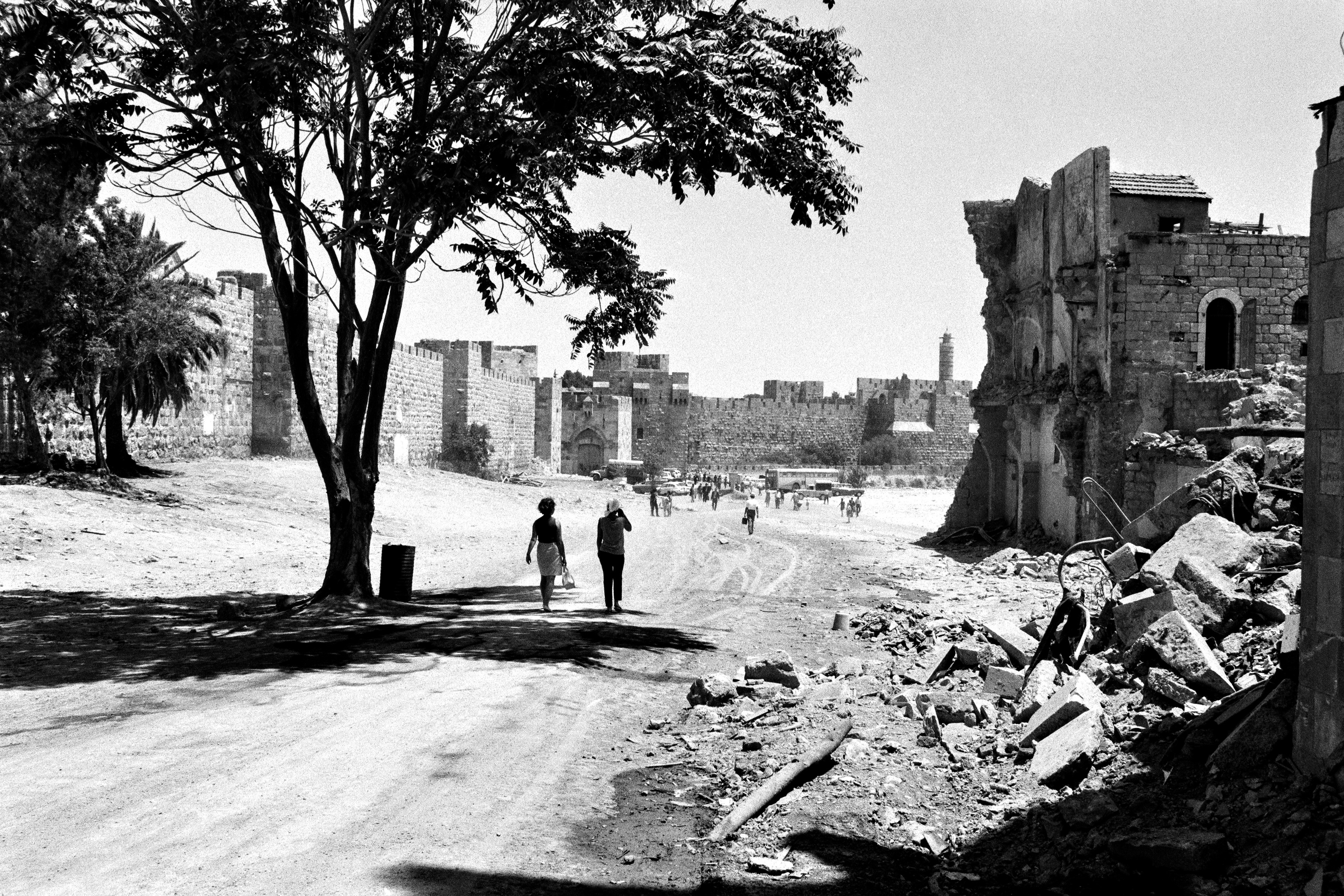 Развалины у входа в Старый город Иерусалима. Осень 1967 г.