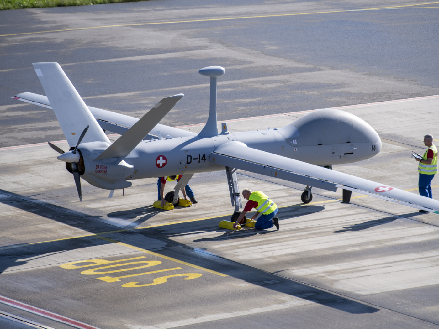 Armasuisse and DDPS discuss the use of Swiss drones
