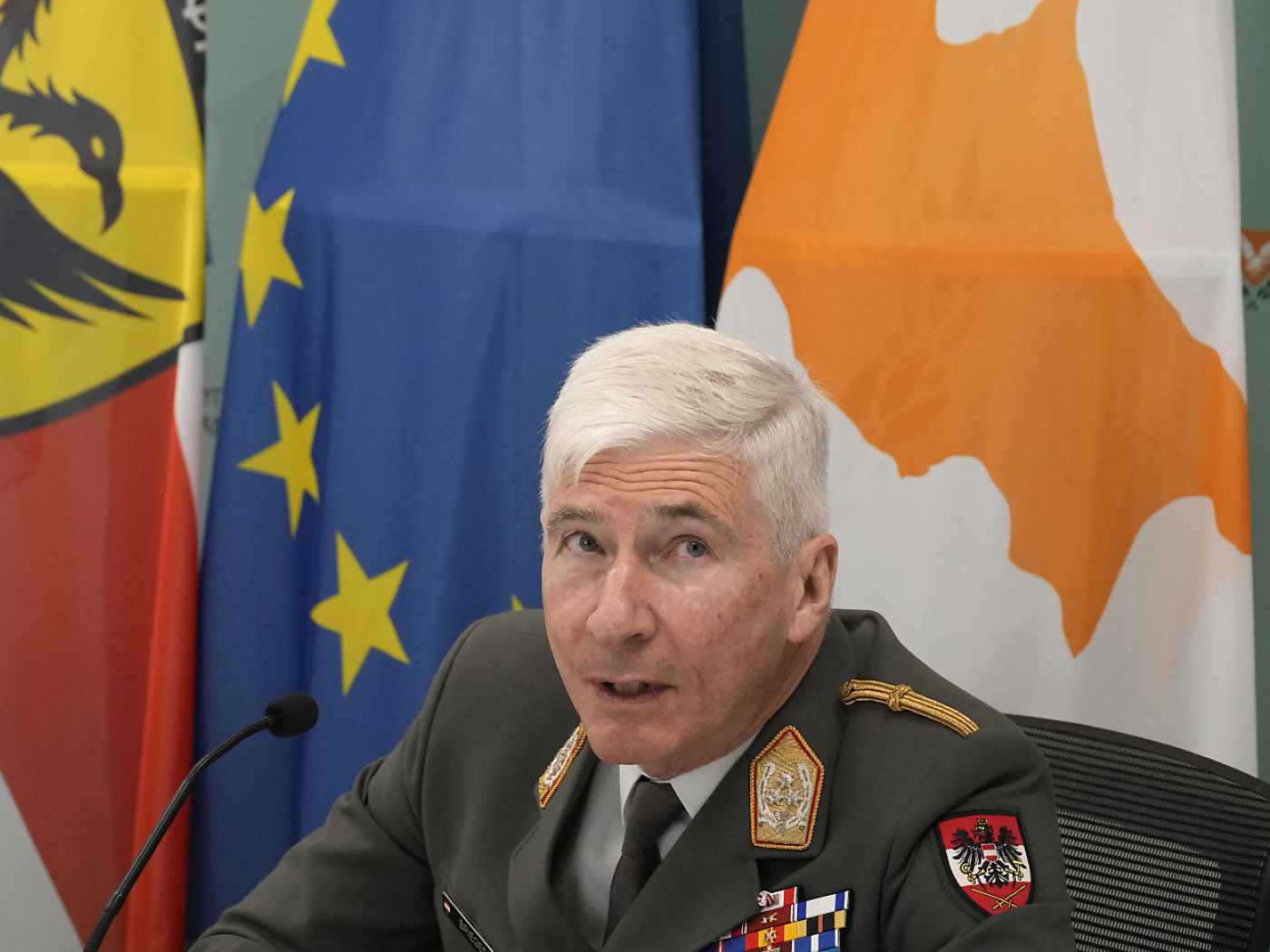 Army: high-ranking European officer to visit Switzerland
