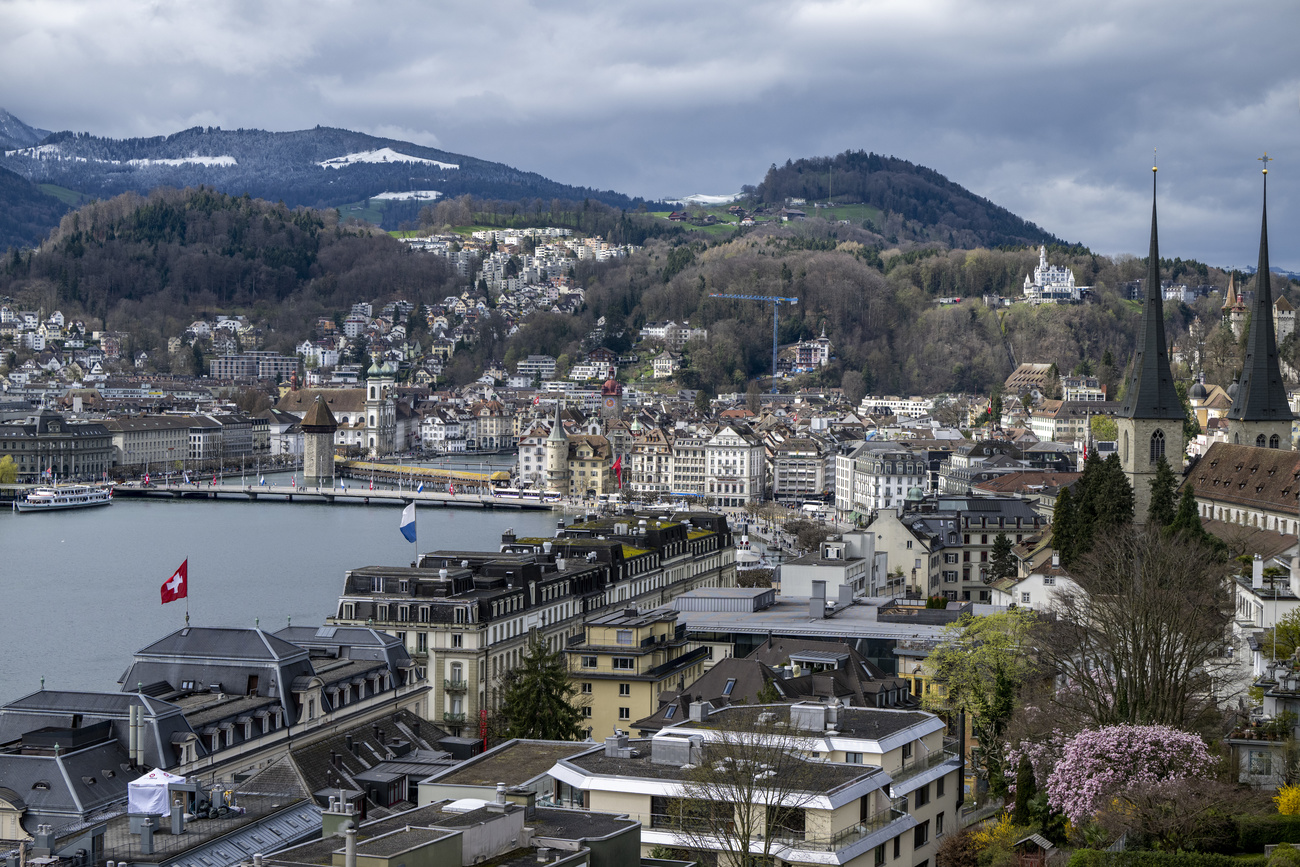 Lucerna vista dall'alto.