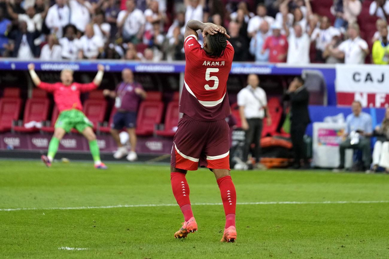 Сборная Швейцарии проиграла в Дюссельдорфе Англии по итогам серии пенальти в четвертьфинале чемпионата Европы по футболу со счетом 5:3.