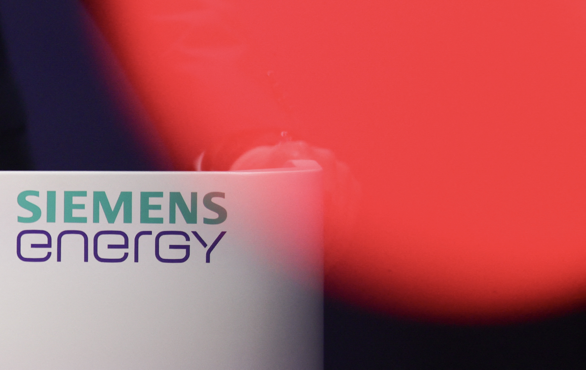 Siemens Energy to Build Europe's Largest Green Hydrogen Plant in Emden