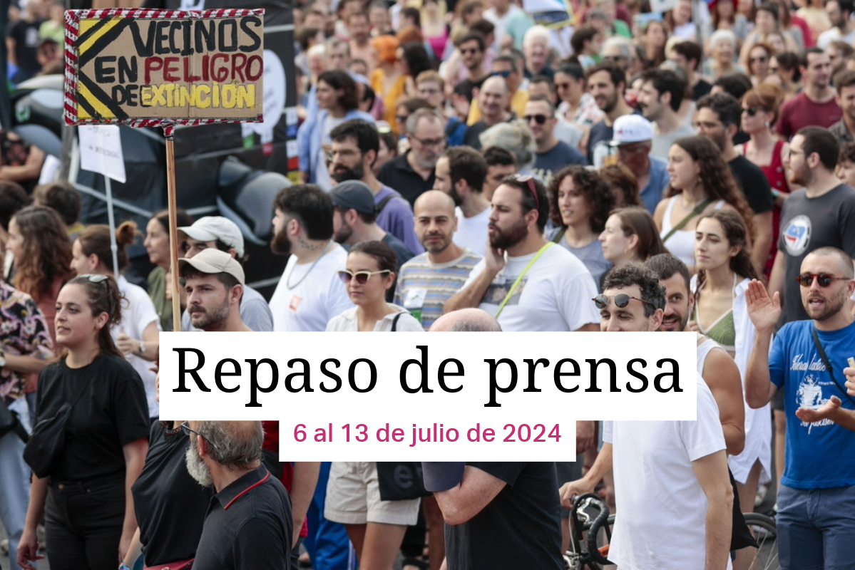 Personas asisten a una protesta contra el turismo bajo el lema "¡Basta! Pongamos límites al turismo", organizada por diferentes grupos de la sociedad civil en Barcelona, Cataluña, España, el 6 de julio de 2024.
