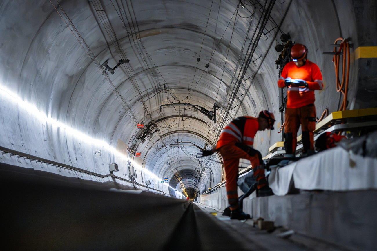 Since the derailment of a freight train in the Gotthard Base Tunnel on August 10, 2023, the Federal Railways have been working hard to complete the repair work.