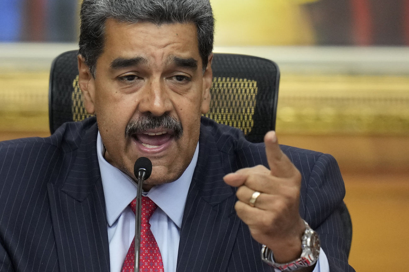 El presidente venezolano Nicolás Maduro ofrece una conferencia de prensa en el palacio presidencial de Miraflores en Caracas, Venezuela, el 31 de julio de 2024, tres días después de su controvertida reelección.