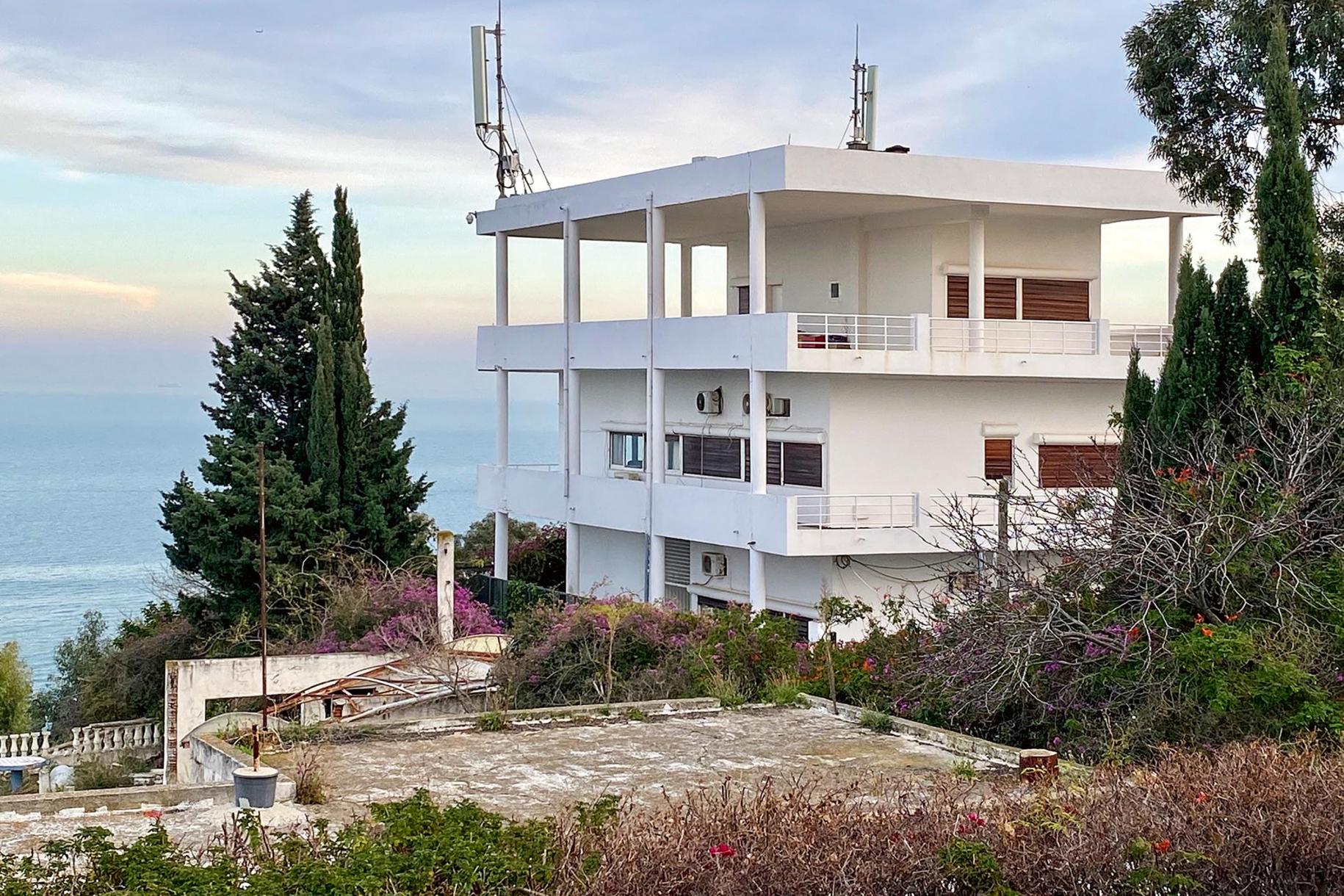 Casa com vista para o mar.