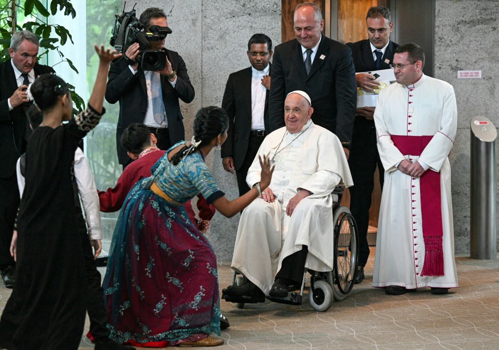 El papa llega a Singapur, última etapa de su gira por Asia-Pacífico - SWI  swissinfo.ch