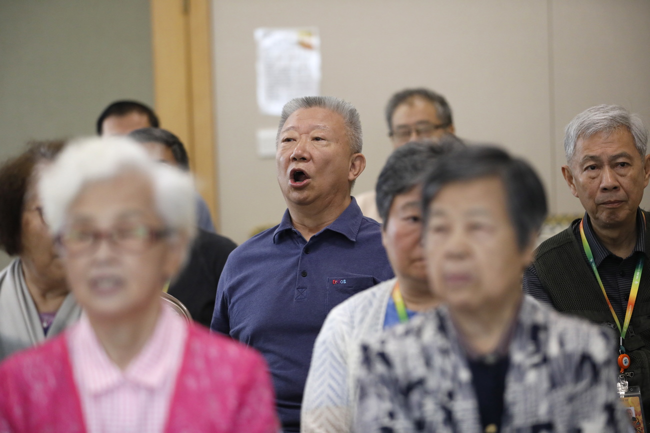 从2025年起，中国将逐步提高退休年龄。在15年内，男性将在63岁退休，女性将在55岁或58岁退休。