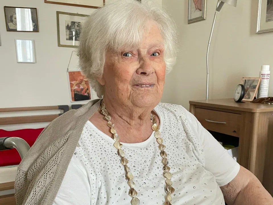 101 years old: Edith Hug in her room in the Basler Generationenhaus.