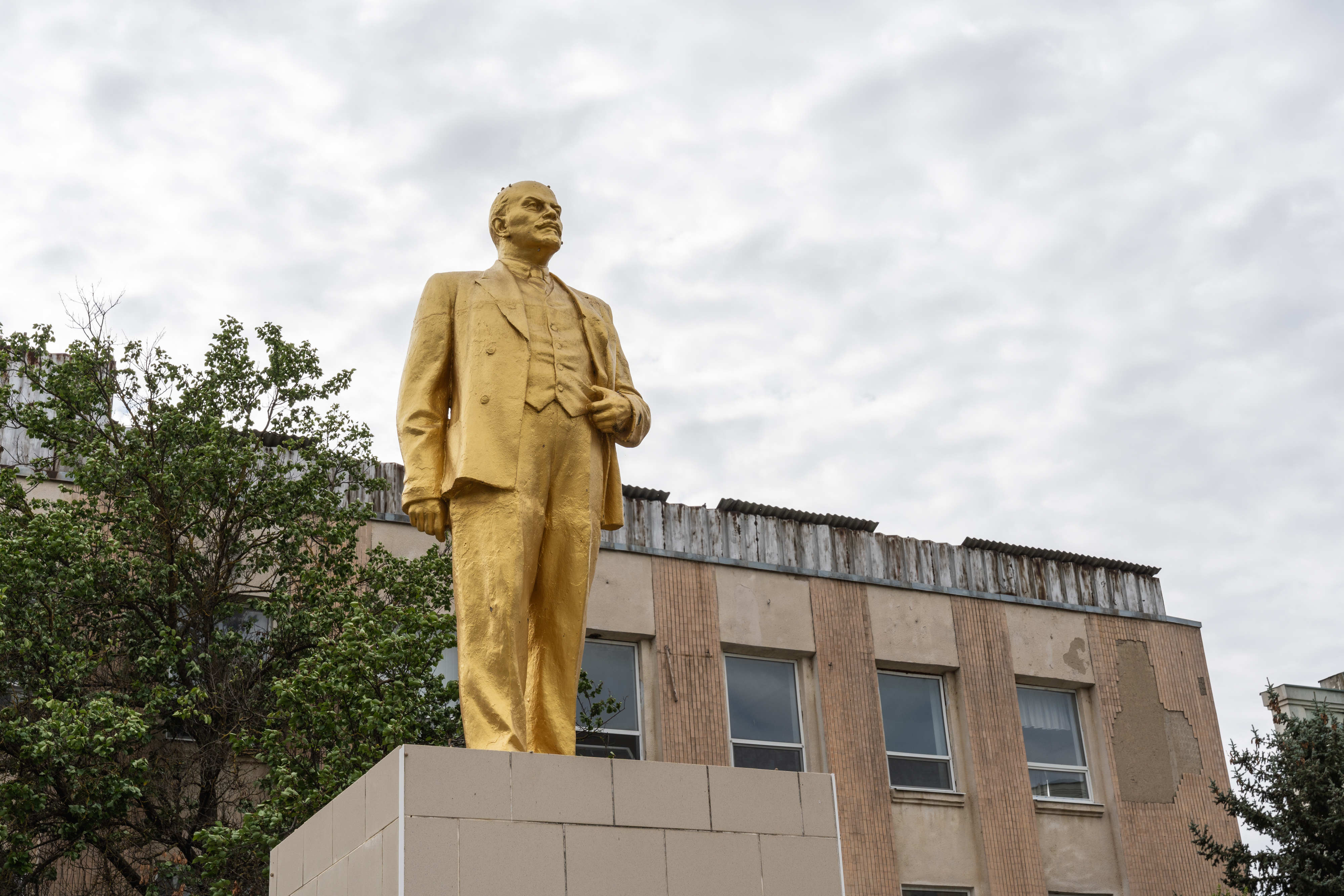 Estátua dourada de Lênin