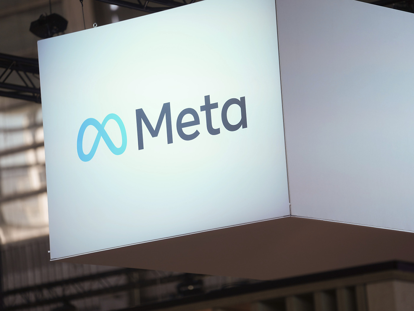 Revolut asks Meta to reimburse fraud victims