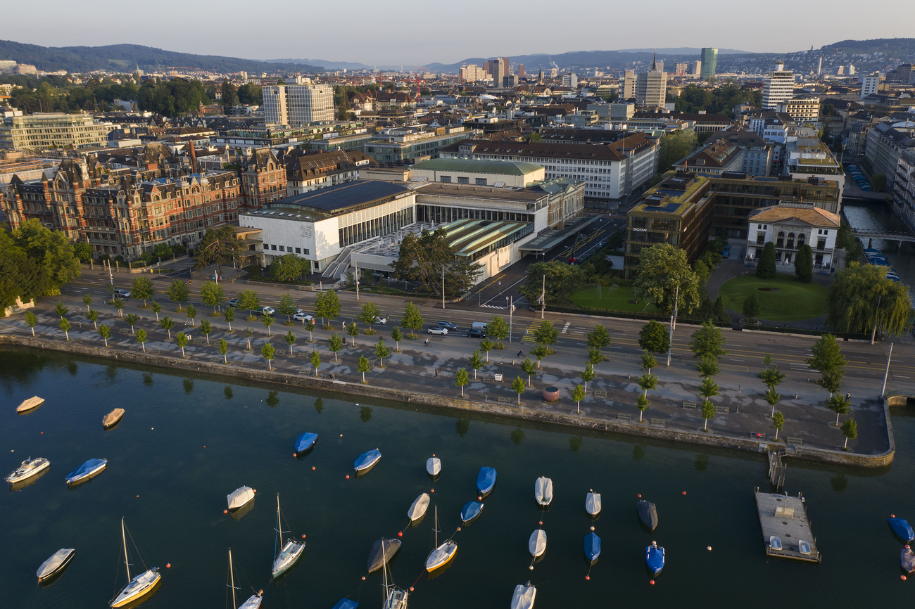 Das Kongresshaus und die Tonhalle in Zürich