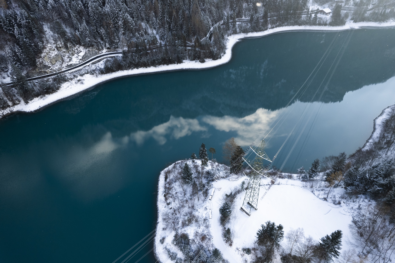 lago artificiale