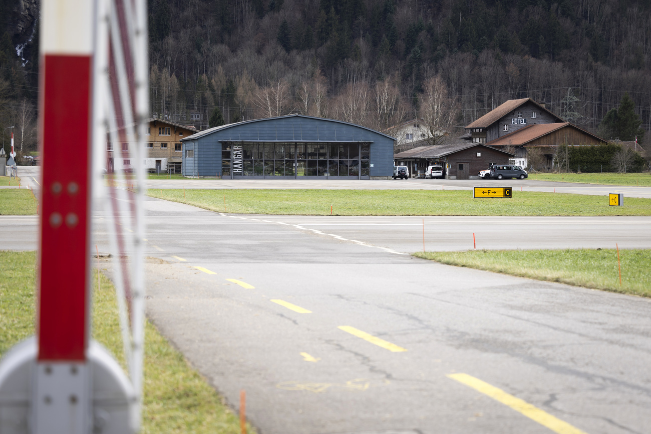 L'Hotel Rössli ha una vista indisturbata sull'aeroporto militare di Meiringen.