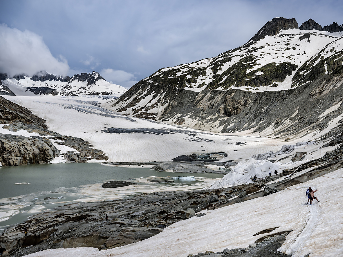 Swiss glaciers lost volume again in 2024