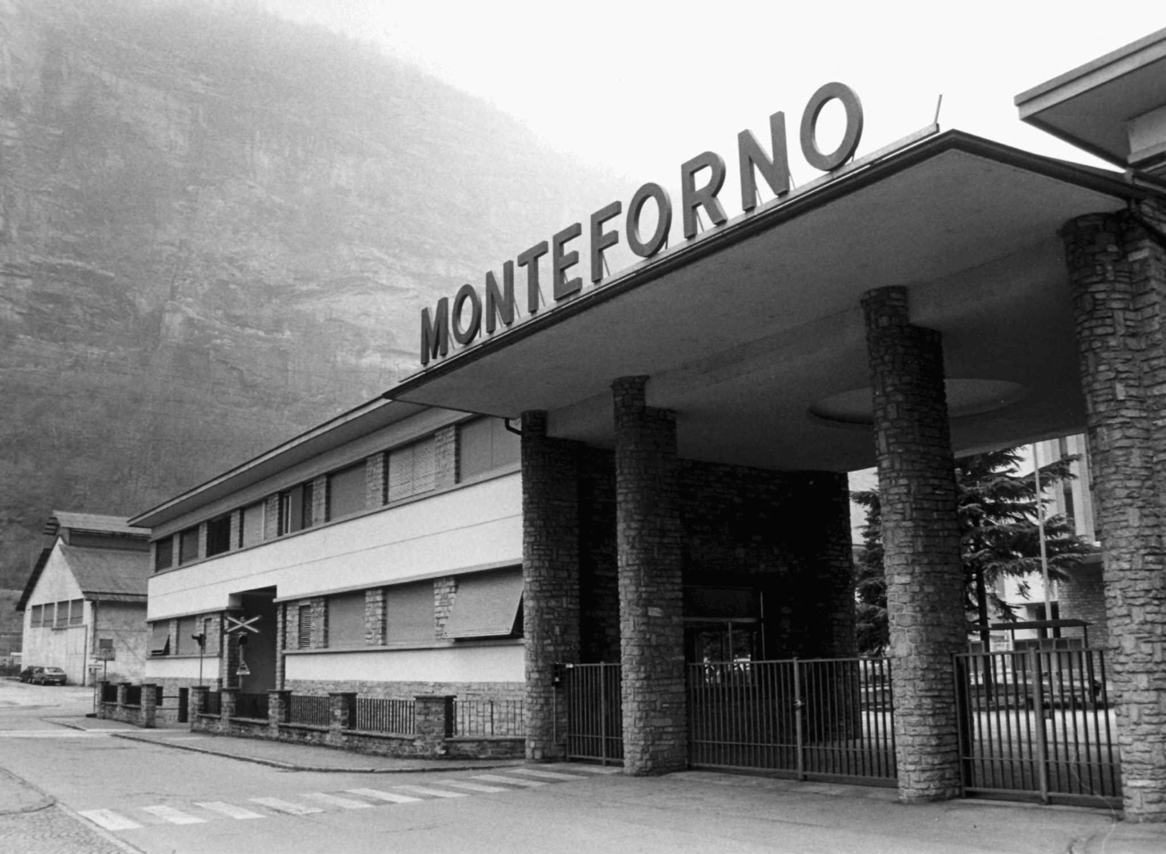 Ingresso dell'ex acciaieria Monteforno a Bodio (foto del 1996).