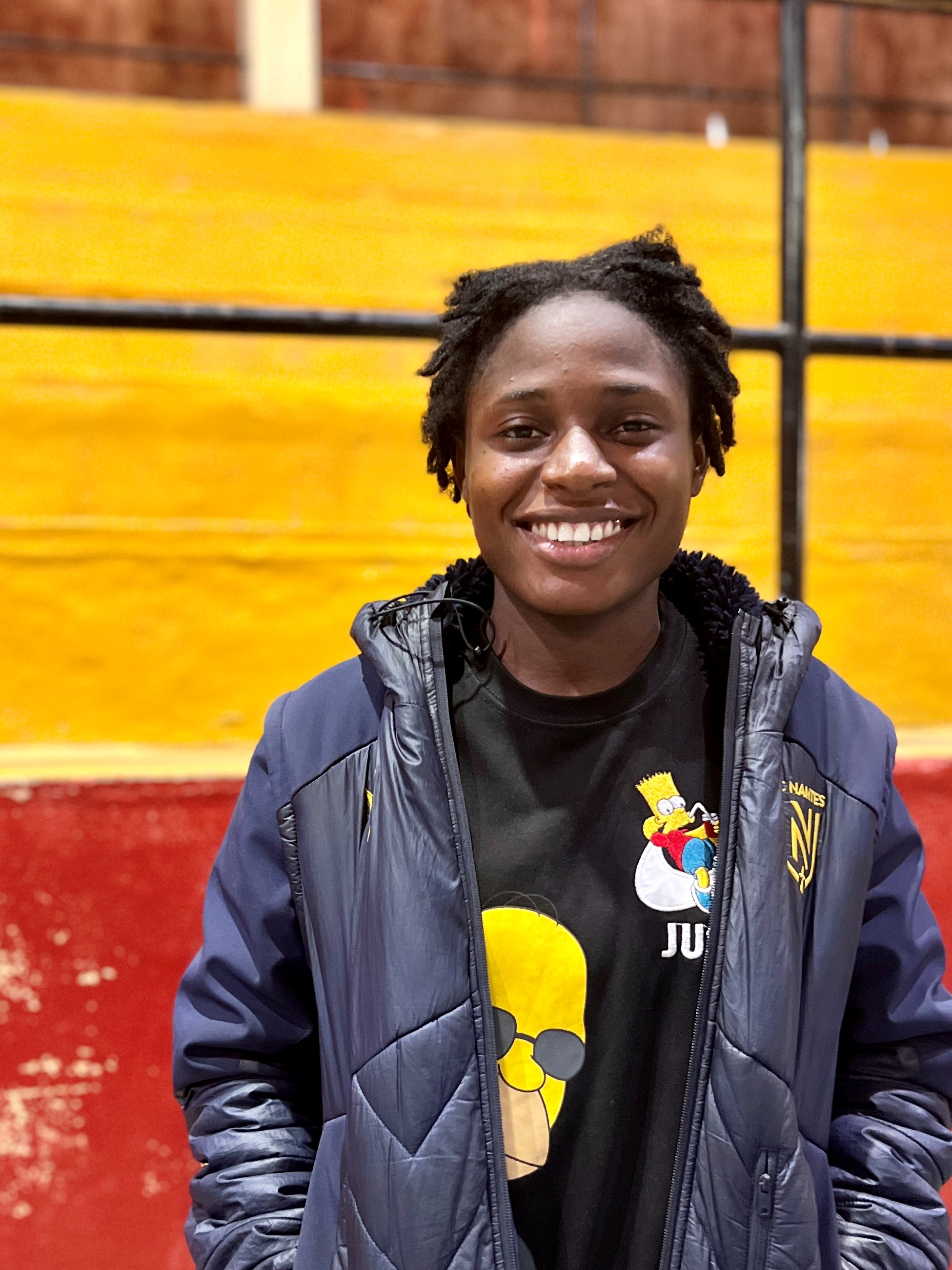 Alexandra Mbitounou Nke, dite Fortune, est l'une des joueuses du club de première ligue Éclait football filles de Sa'a.