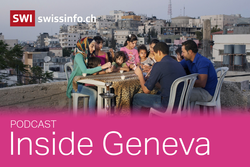 Picture of a Palestinian family around a table