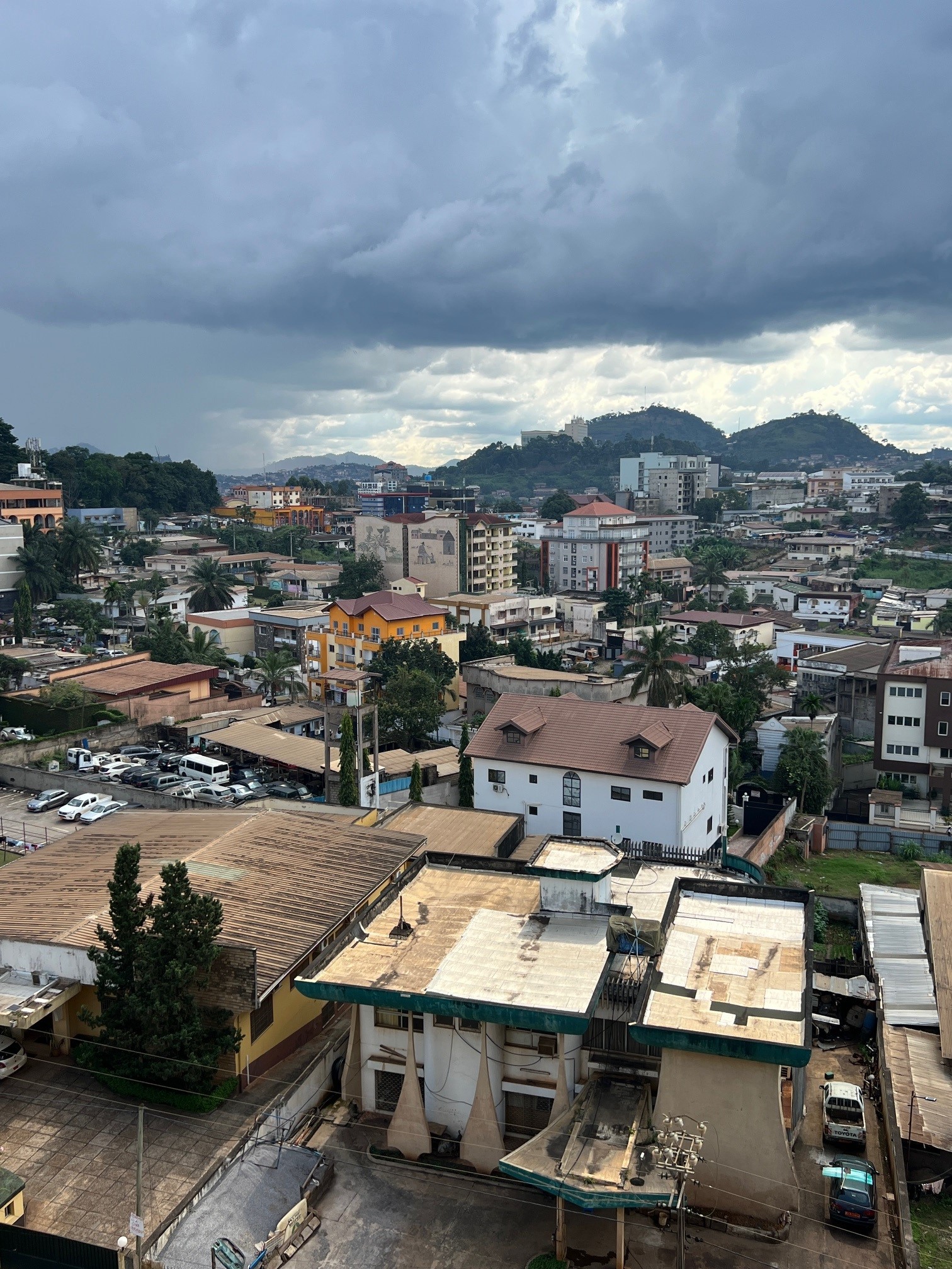 Der Blick auf Yaoundé