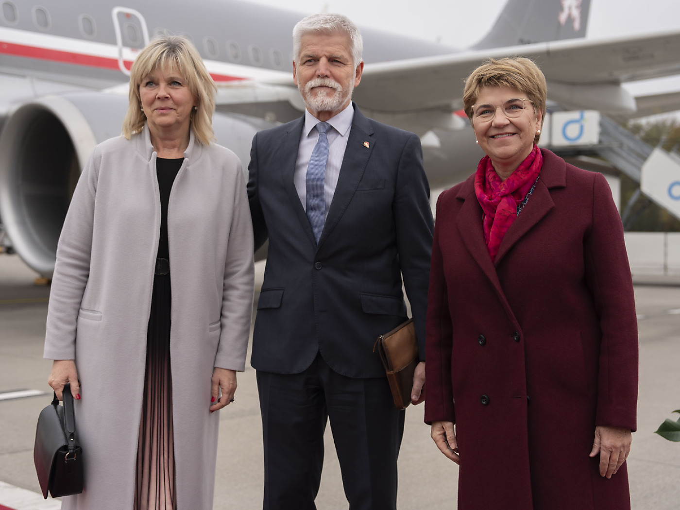 La first lady ceca Eva Pavlova, il marito Petr Pavel e la presidente svizzera Viola Amherd.