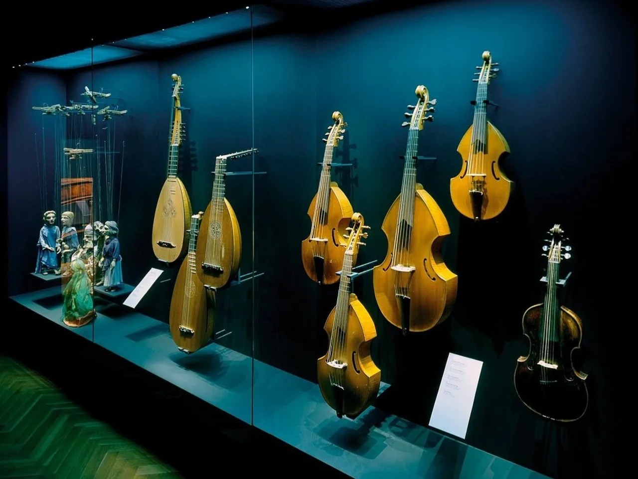 Le Musée Historique de Bâle dispose de la plus grande collection d'instruments de musique de Suisse.